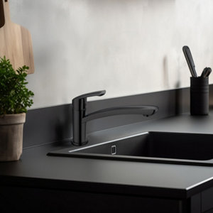 Mitigeur évier noir mat bec bas pivotant NALO