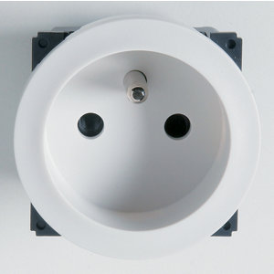 Prise avec terre bornes automatiques avec enjoliveur blanc