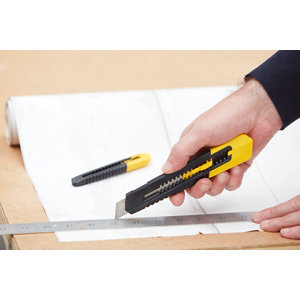 Lot de 2 cutters (9 et18mm) - STHT10202-0