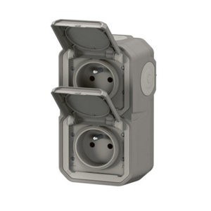Double prise de courant verticale avec volet "Plexo" complet saillie - Gris