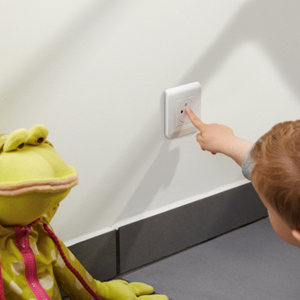 Lot de 10 prises 2 pôles + Terre affleurante blanc "Mosaic"- Spécial chantier