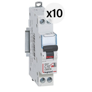 Lot 10 disjoncteurs, borne à vis 10A