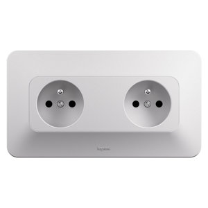 Double prise de courant encastrable 2P+T blanc mat 16 A NEPTUNE IP20 NF