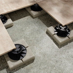 Dalle de béton pour plots L. 28 cm