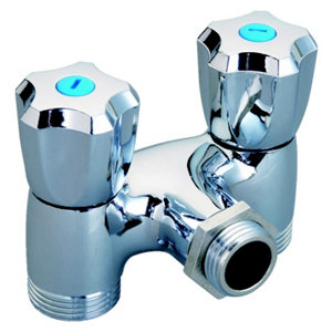 Robinet double 2 têtes pour l'alimentation simultanée de deux machines