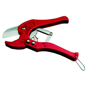 Pince coupe tubes jusqu'à Ø 26 mm pour tubes en PER et jusqu'à Ø 42 mm pour tubes en polyéthylène