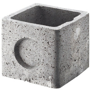 Regard béton 22 x 22 x 22 cm 3 prétrous (1 int. + 2 ext.).