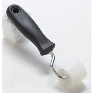 Roulette ébonite manche plastique noir