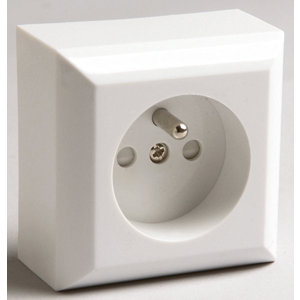 Prise 2P+T idéale pour la rénovation