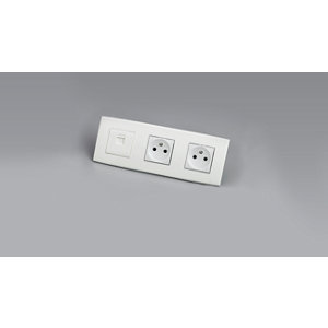 Prise avec terre mécanisme blanc