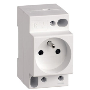 Prise de courant 2P+T 250V 16A RESI9 XP