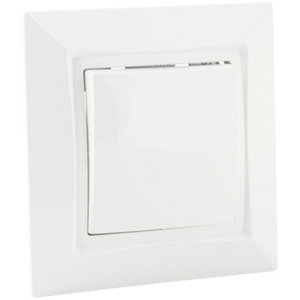 Lot 6 interrupteurs va-et-vient "DELTA ONE" blanc