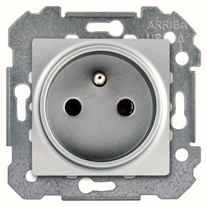 Prise 2P+T à clipser silver "Delta Viva"
