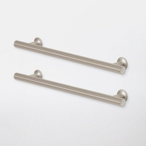 Lot de 2 poignées effet nickel argent brossé "Sumac" L 24,2 cm