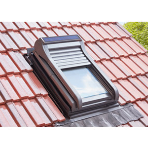 Raccord d'étanchéité RF0010 anthracite pour fenêtre de toit haut. 78 x larg. 55 cm