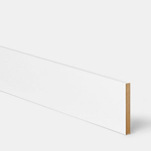Plinthe "Dorice" blanc brillant - L. 2.4m x H. 15cm