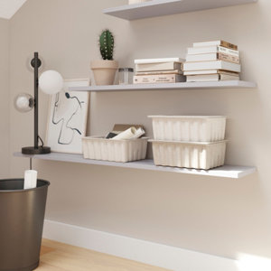 Tablette décorative ép. 18 mm L. 118 cm