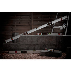 Lot de 4 niveaux à bulle + mallette de transport