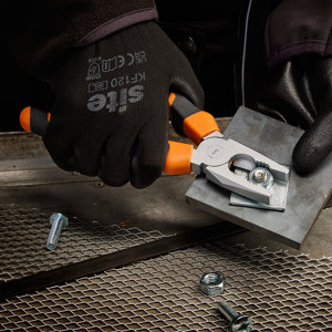 Pince universelle 200 mm (PL03)