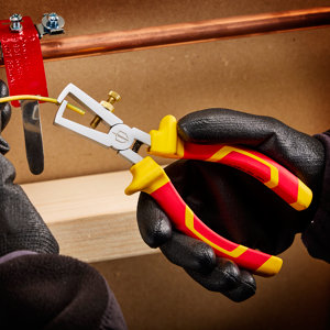 Pince à dénuder isolée 160 mm