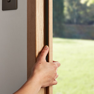 Joint adhésif universel silicone noir - l. 6 m x l. 6 mm