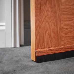 Bas de porte avec brosse aspect bois à clipser - L. 1 m x Ép. 25 mm