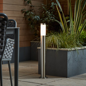 Borne inox "Hollis" Ø 122 x H. 800 mm