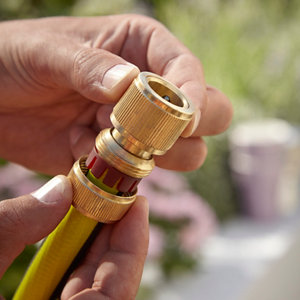 Raccord rapide aquastop en laiton pour tuyau - Ø 12,5 à 15 mm