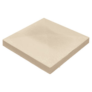 Chapeau béton ton sable forme pointe de diamant