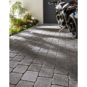 Pavé de jardin carré anthracite - 15 x 15 cm. Ép. 6 cm