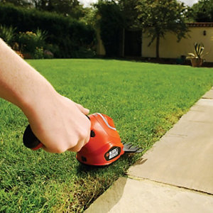 Sculpte haies et Cisailles à gazon sans fil 7.2 V - GSL700-QW