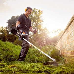 Débroussailleuse thermique 43 cm3 25 cm