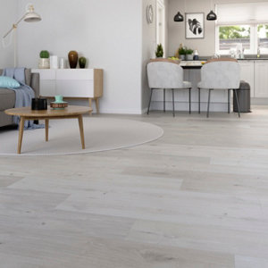 Sol stratifié à clipser aspect chêne blanc "Cahuita" compatible pièces humides - L. 128,5 x l. 19,2 cm, Ép. 8 mm.