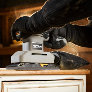 Ponceuse vibrante filaire 200 W