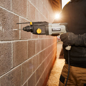 Perceuse filaire SDS Plus à percussion 750 W - 30 Nm