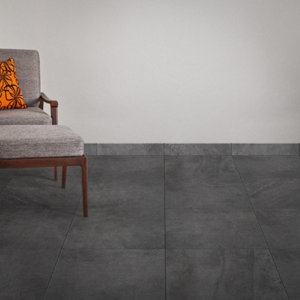 Plinthe anthracite "Alberni" 8 x 42 cm