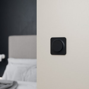 Plaque 1 poste noir "Zephyr"