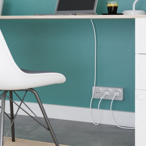 Bloc 3 prises 2P+T gris "Zephyr"