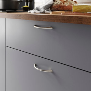 Poignée de meuble "Iza" - Effet nickel - Entraxe 96 mm