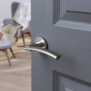 Poignée de porte sur rosace "Lyderic" sans trou