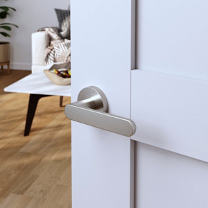 Poignée de porte sur rosace "Marick" sans trou