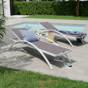 Lot de 2 bains de soleil coloris blanc/taupe "Azalis"- L. 188.5 x l. 62 x H. 85.5 cm.