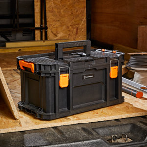 Boîte à outils en plastique vérouillable 54 cm