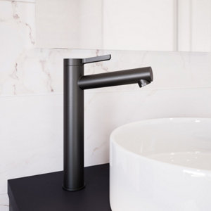 Mitigeur lavabo ODALIA XL noir mat en laiton, débit 6 L/min, mousseur réglable