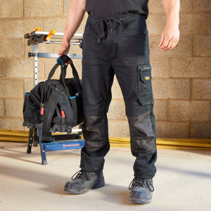 Pantalon de travail multipoches "LUNEL" tissu résistant noir T42