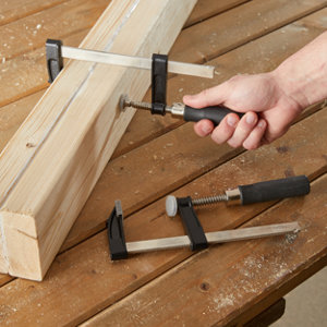 Lot 2 serre-joints a visser 150x50mm