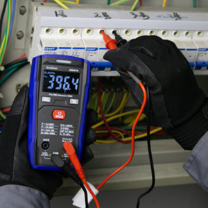 Multimètre digital automatique avec sélection automatique