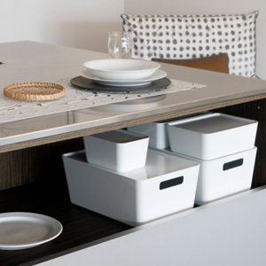 Boîte blanche avec couvercle 2,8 L