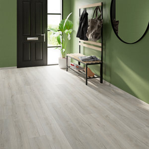 Sol stratifié à clipser 8 mm gris effet chêne naturel MINA GRIS WP - 138,3 x 19,3 cm"