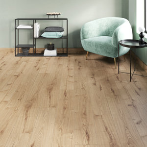 Sol stratifié à clipser 8 mm AC4 effet chêne naturel BERMAIN - 138,3x19,3 cm